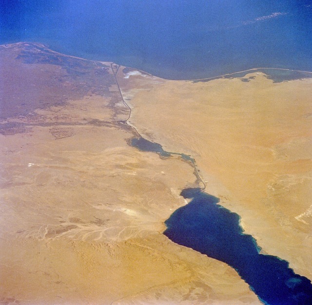 Aerial Image of Suez area, adapted from image at nasa.gov